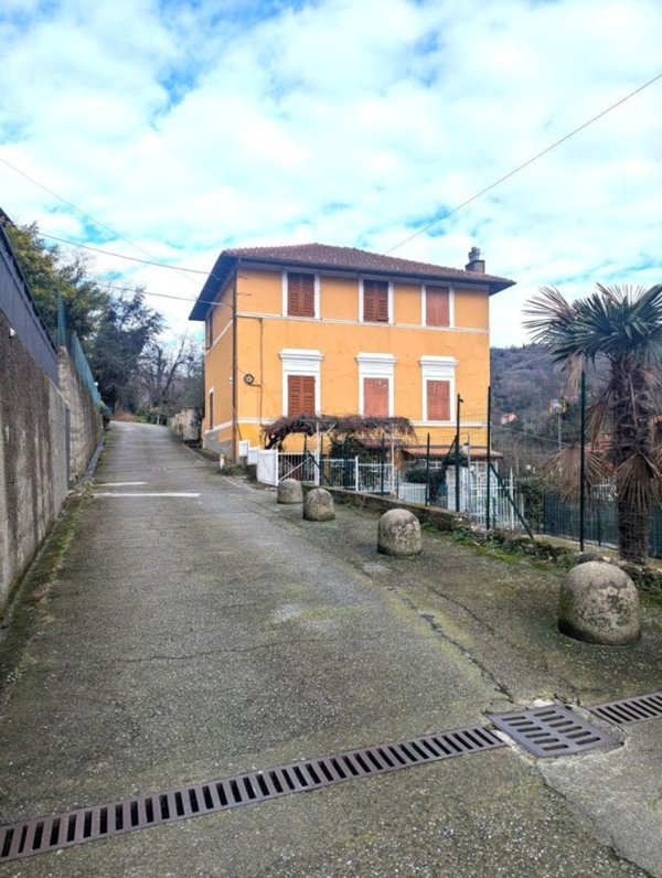 appartamento in vendita a Genova in zona Pontedecimo