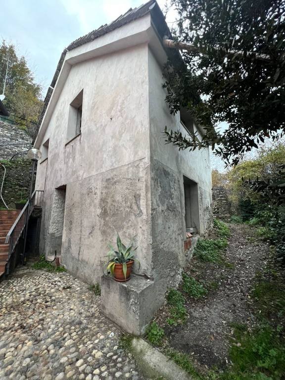 casa indipendente in vendita a Genova in zona Bolzaneto