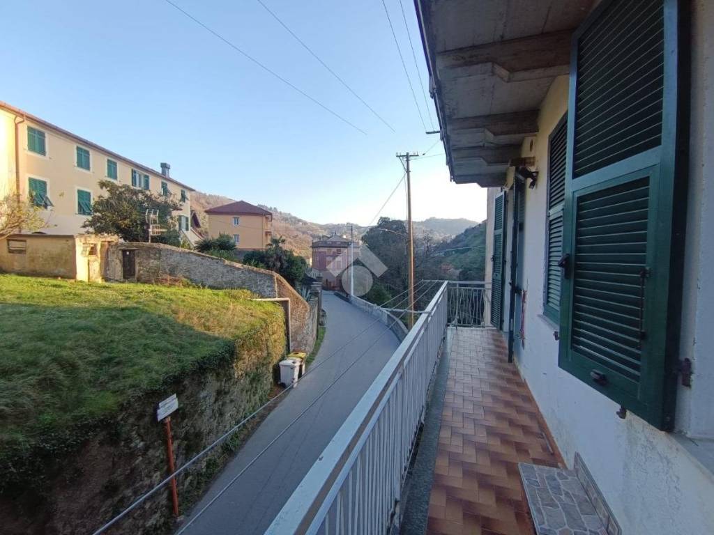 appartamento in vendita a Genova in zona Acquasanta