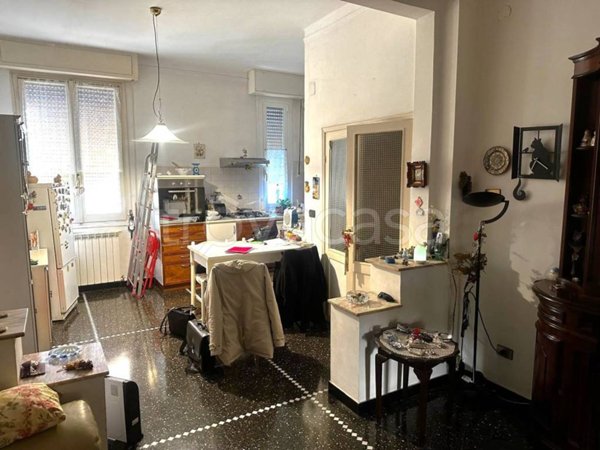 appartamento in vendita a Genova in zona Sestri Ponente