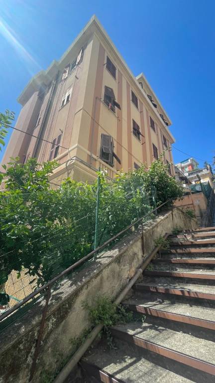appartamento in vendita a Genova in zona Pegli