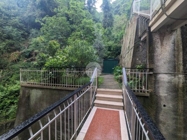 appartamento in vendita a Genova in zona Certosa