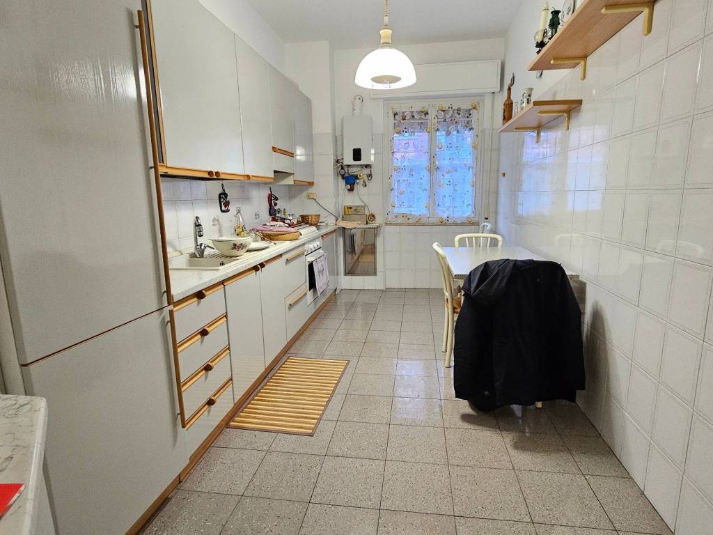 appartamento in vendita a Genova in zona Bolzaneto