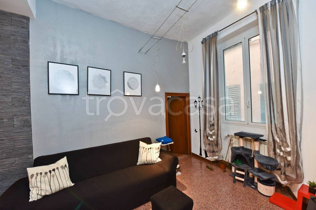 appartamento in vendita a Genova in zona Sottoripa / Maddalena / Molo