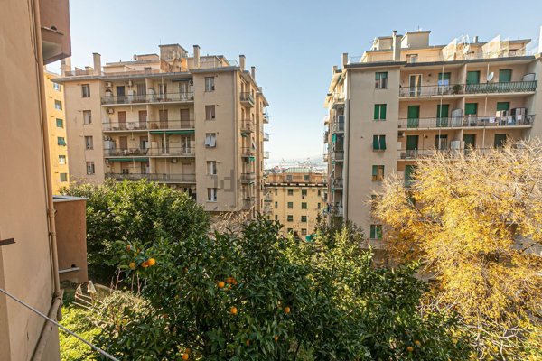 appartamento in vendita a Genova in zona Cornigliano