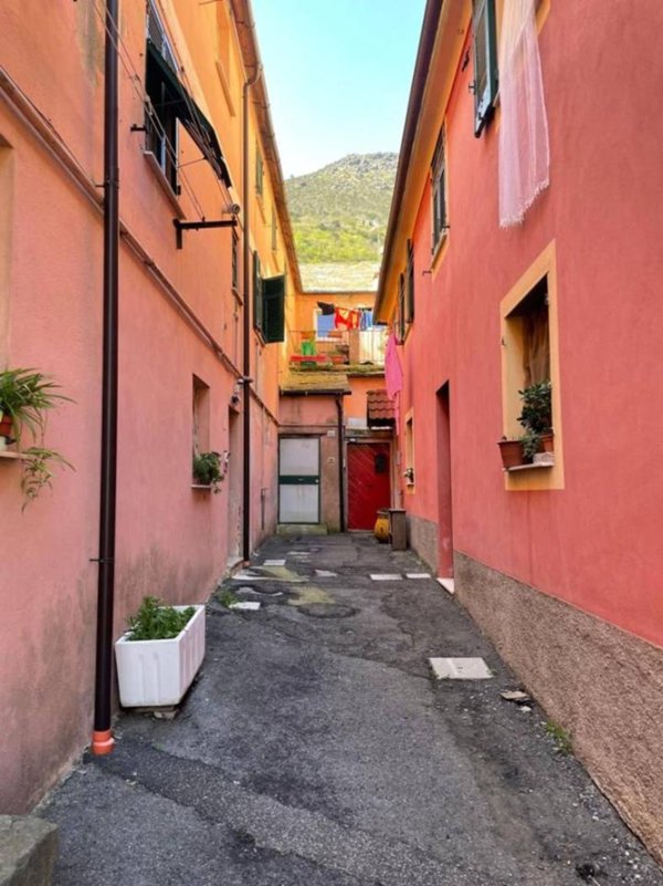 appartamento in vendita a Genova in zona Crevari