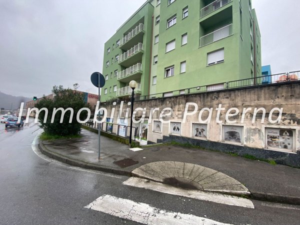 ufficio in vendita a Genova in zona Pontedecimo
