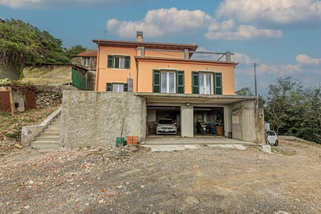 casa indipendente in vendita a Genova