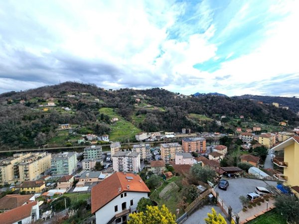 appartamento in vendita a Genova in zona Pontedecimo