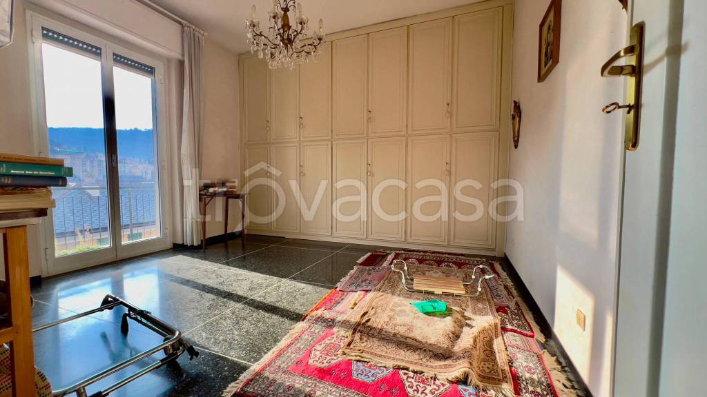 appartamento in vendita a Genova in zona Molassana
