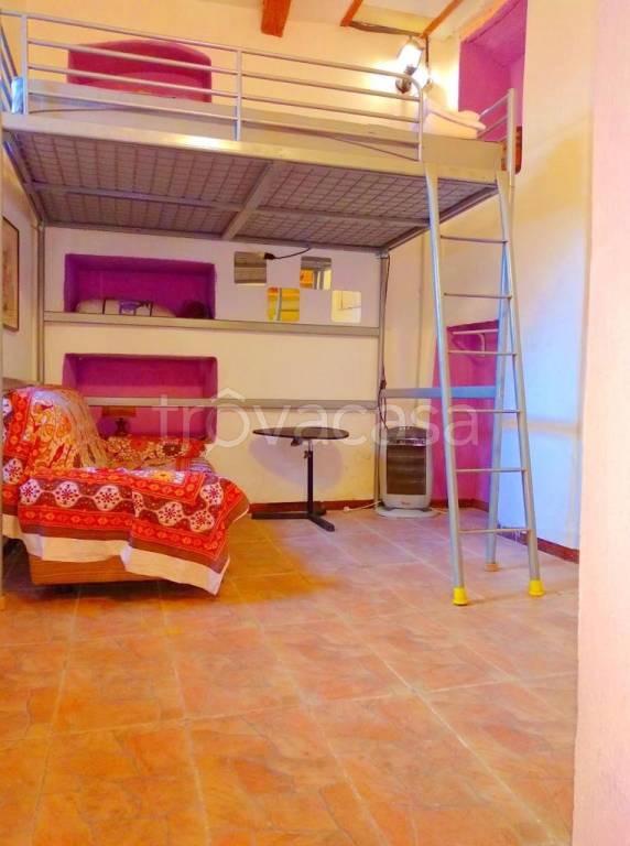 appartamento in vendita a Genova in zona Sturla