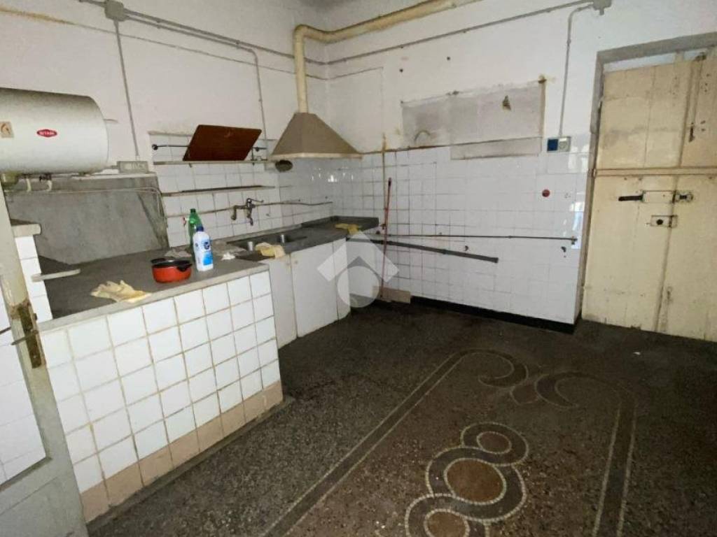 negozio in vendita a Genova in zona San Fruttuoso