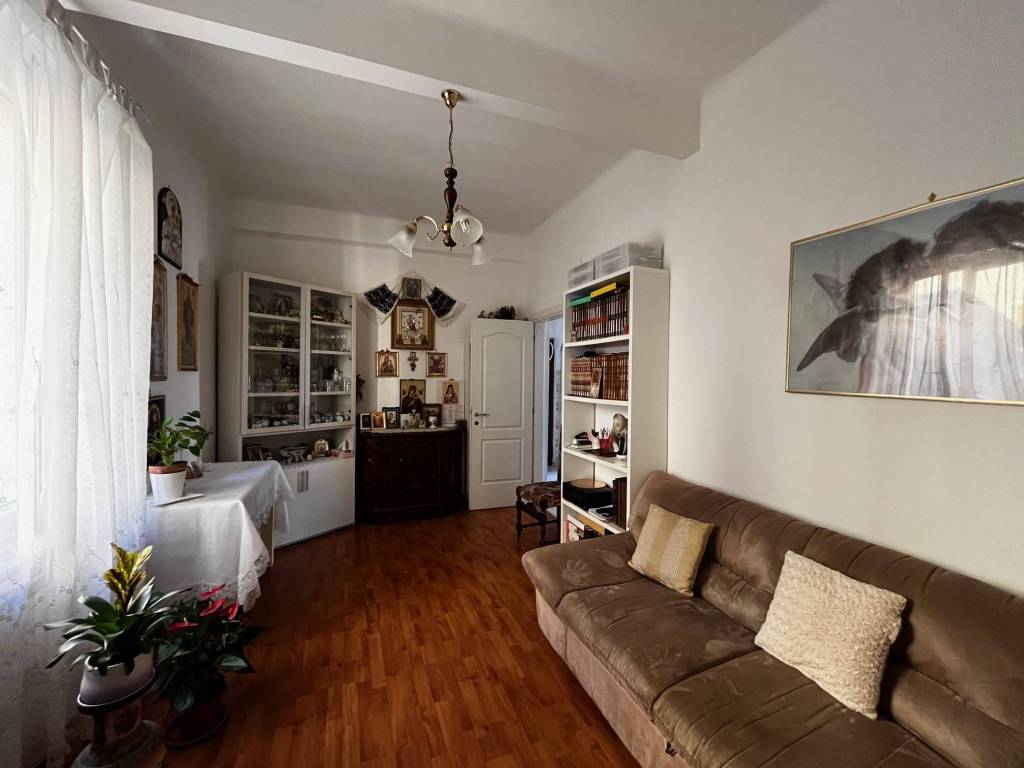 appartamento in vendita a Genova in zona Oregina