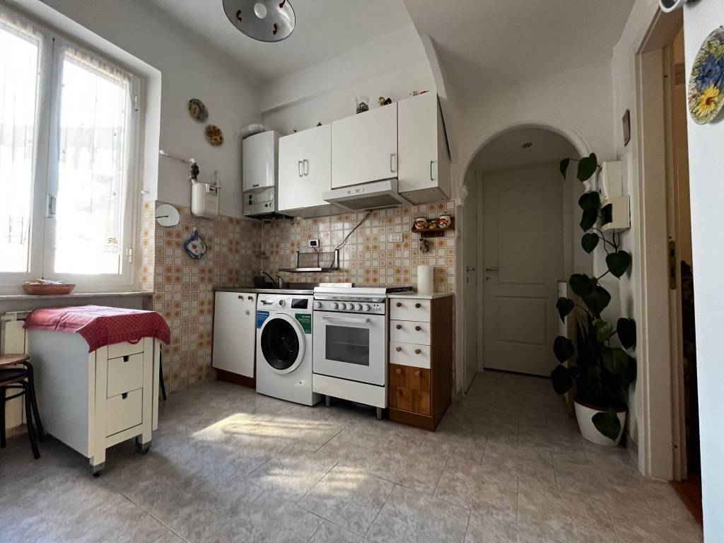 appartamento in vendita a Genova in zona Lagaccio / Granarolo