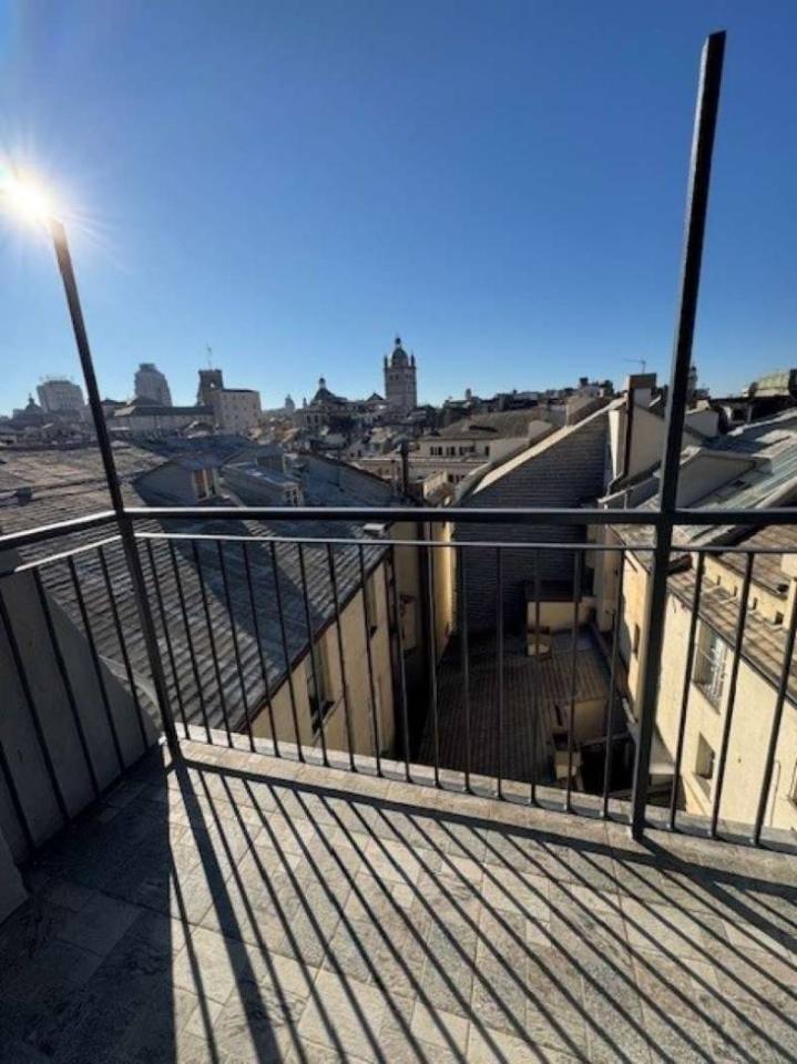 appartamento in vendita a Genova in zona Sottoripa / Maddalena / Molo