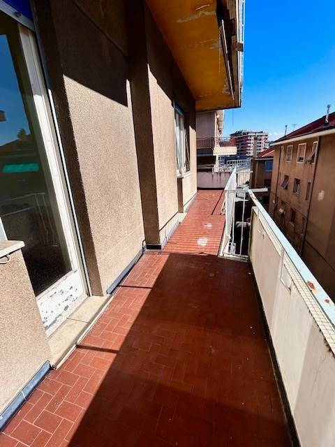 appartamento in vendita a Genova in zona Sestri Ponente