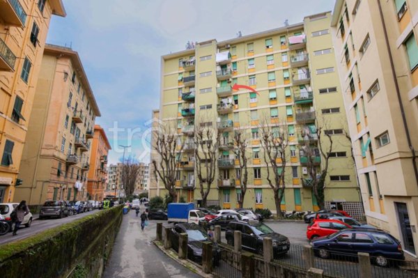 appartamento in vendita a Genova in zona Certosa