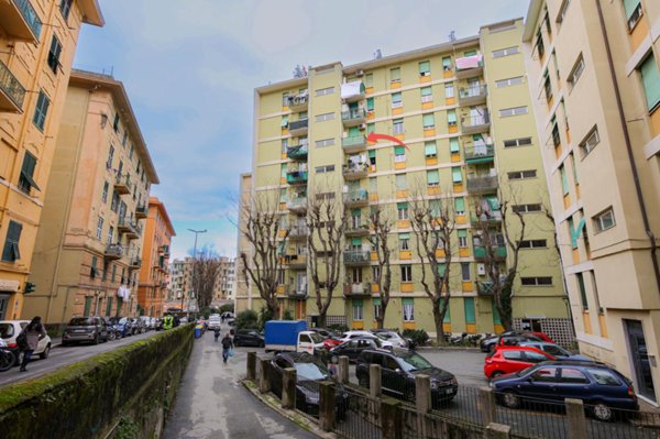 appartamento in vendita a Genova in zona Certosa