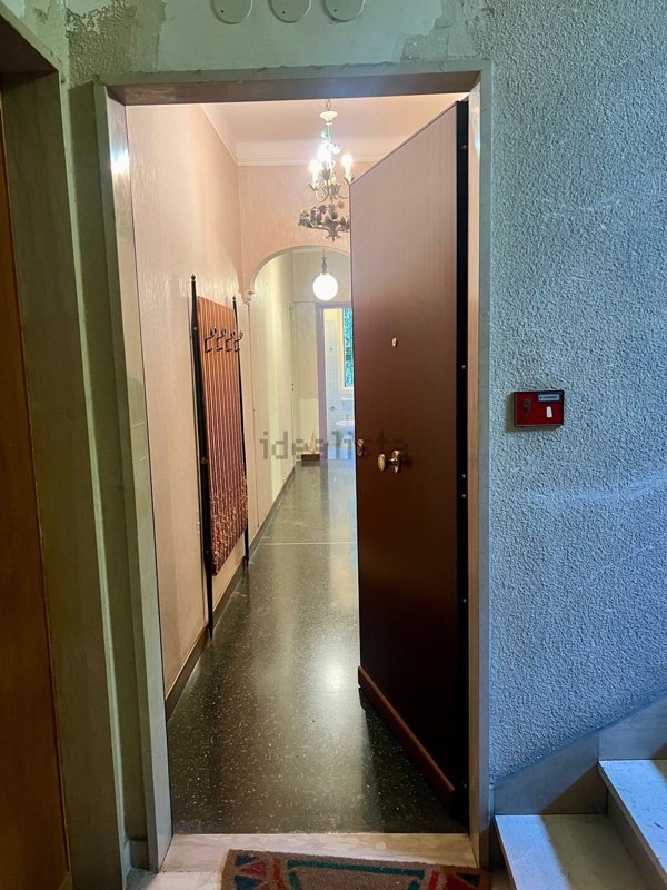 appartamento in vendita a Genova in zona Staglieno
