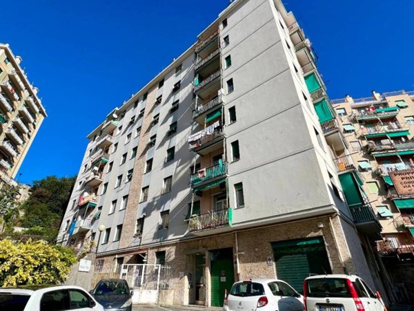 appartamento in vendita a Genova in zona Staglieno