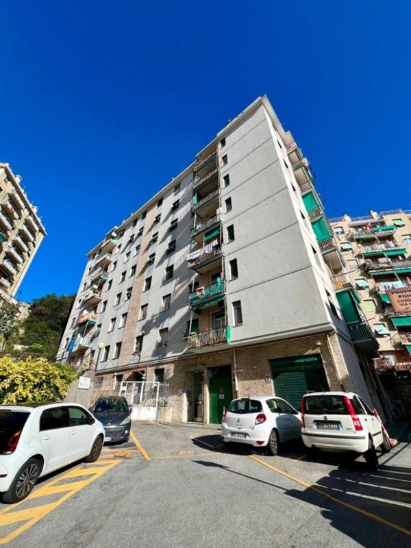 appartamento in vendita a Genova in zona Staglieno