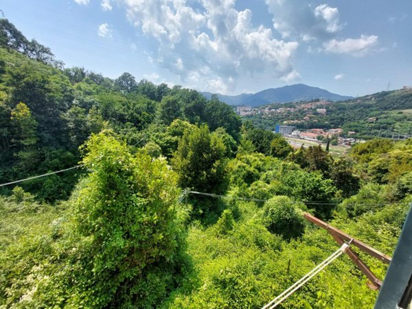 appartamento in vendita a Genova in zona Bolzaneto