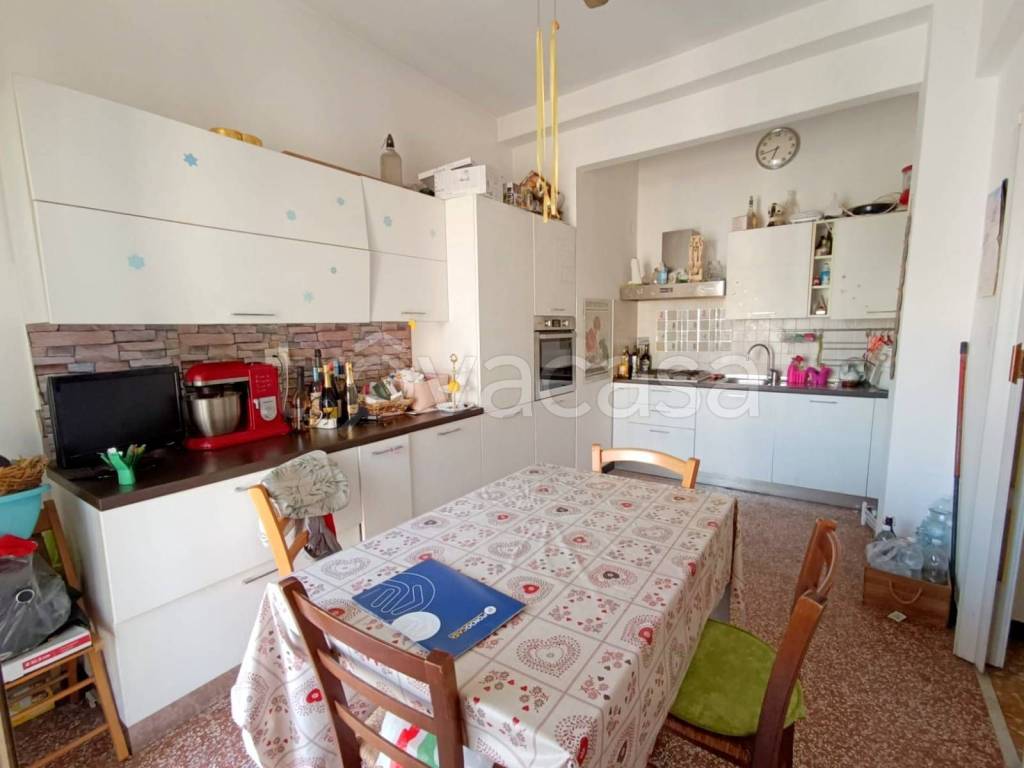 appartamento in vendita a Genova in zona Palmaro / Pra'
