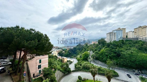 appartamento in vendita a Genova in zona Palmaro / Pra'