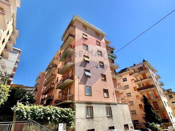 appartamento in vendita a Genova in zona Sestri Ponente