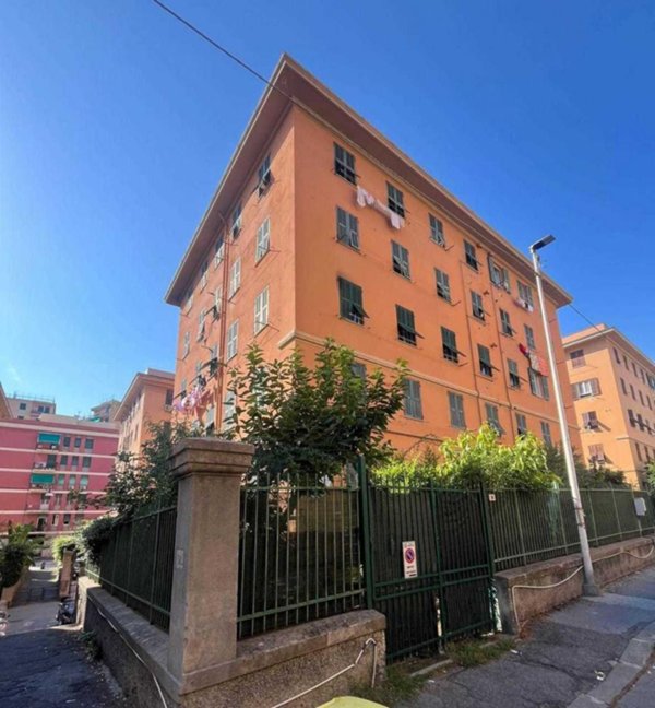 appartamento in vendita a Genova in zona Sturla