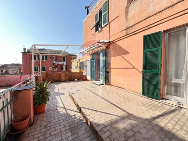appartamento in vendita a Genova in zona Palmaro / Pra'