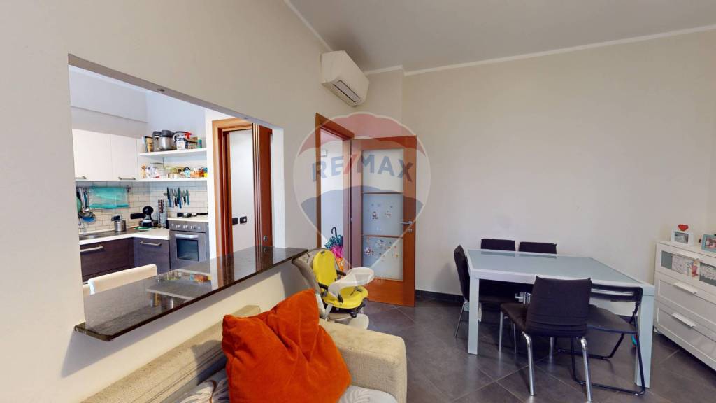 appartamento in vendita a Genova in zona Rivarolo