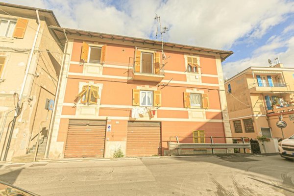 negozio in vendita a Genova in zona Pontedecimo