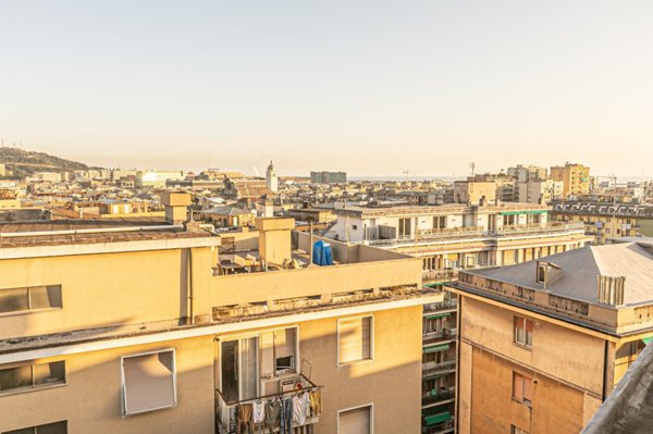 appartamento in vendita a Genova in zona Sestri Ponente