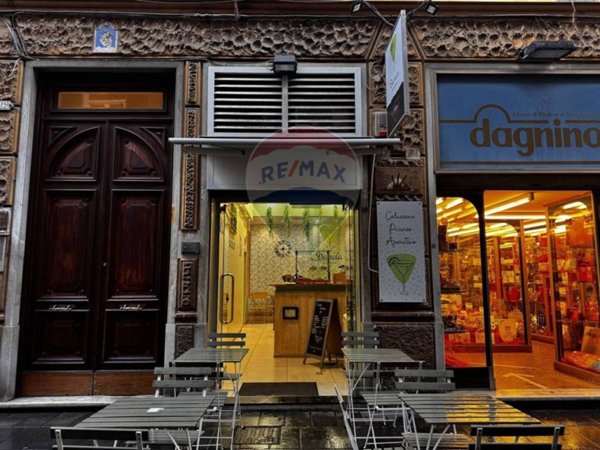 negozio in vendita a Genova in zona Sestri Ponente