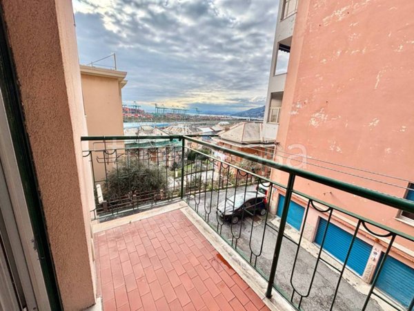 appartamento in vendita a Genova in zona Palmaro / Pra'
