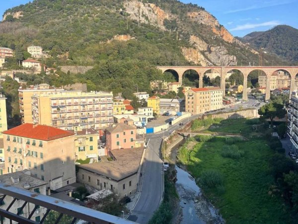 appartamento in vendita a Genova in zona Sestri Ponente