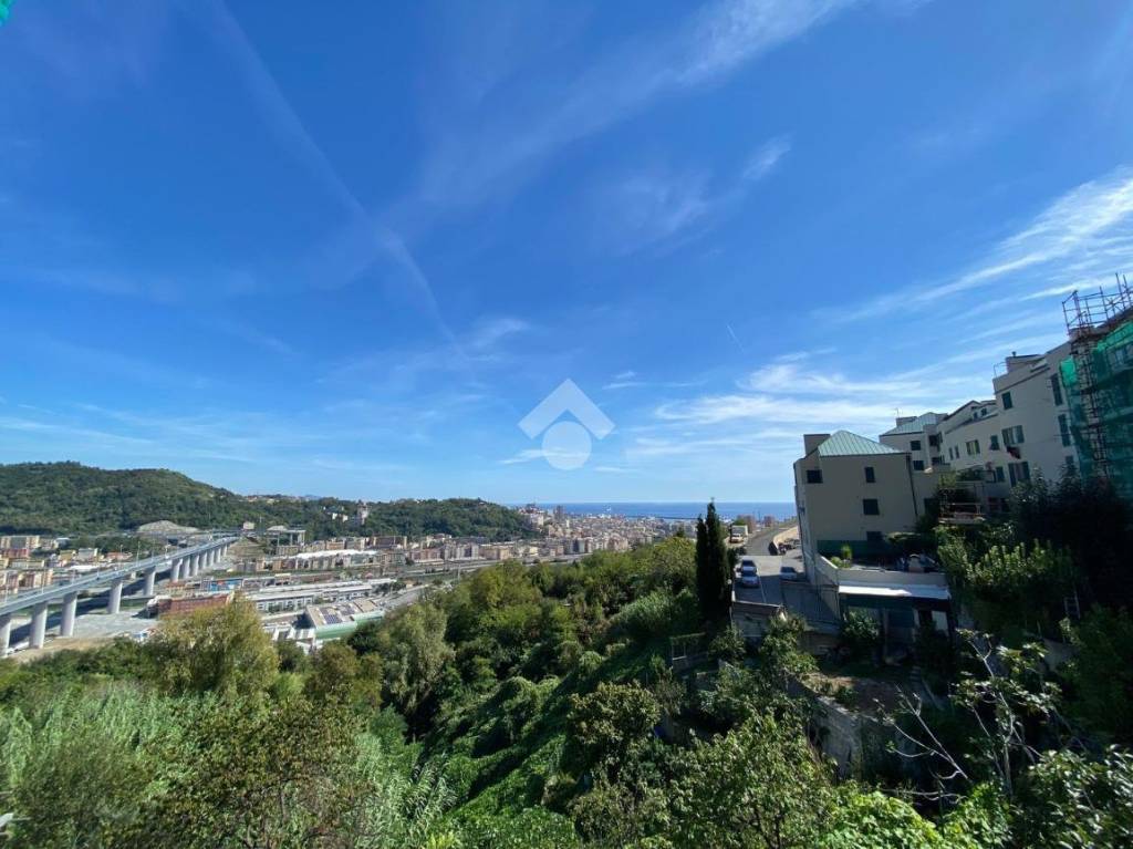 appartamento in vendita a Genova in zona Cornigliano