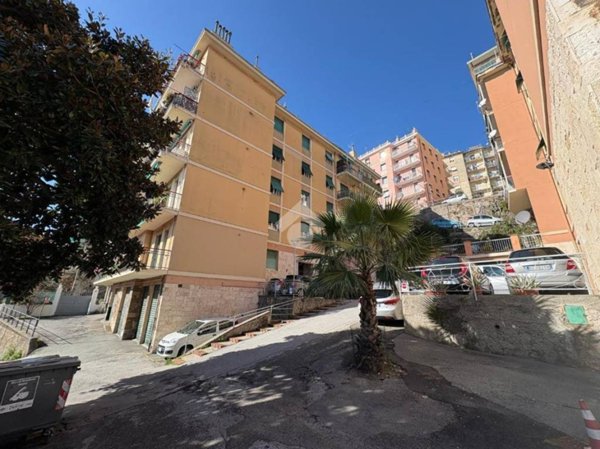 appartamento in vendita a Genova in zona Cornigliano