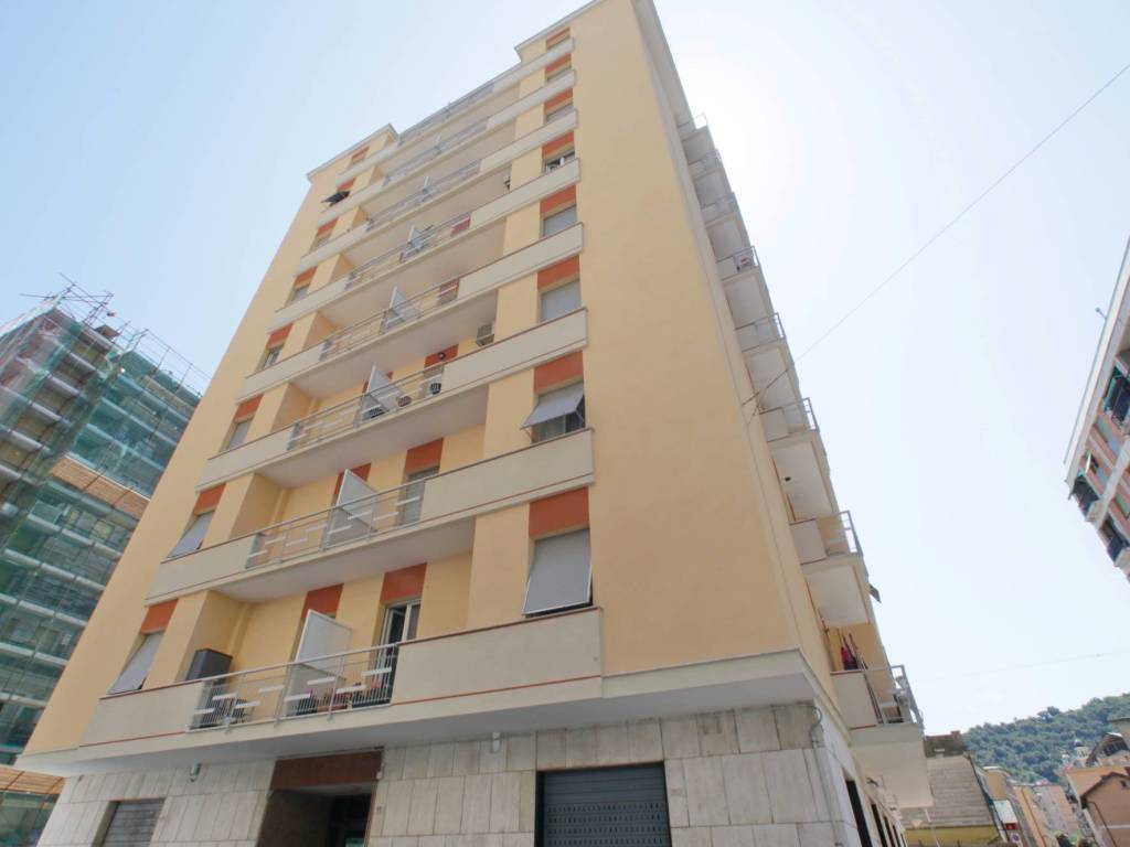 appartamento in vendita a Genova in zona Molassana