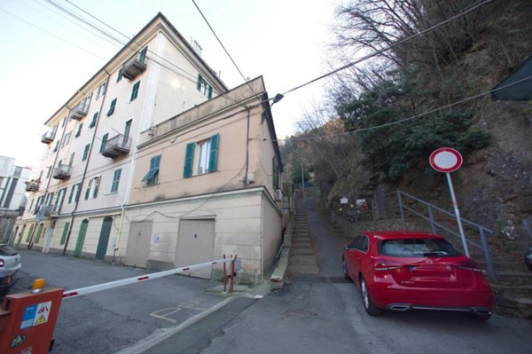 appartamento in vendita a Genova in zona Molassana