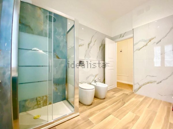 appartamento in vendita a Genova in zona Foce