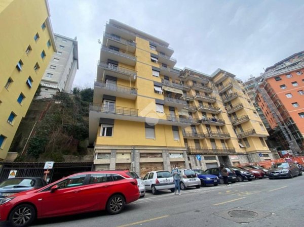 appartamento in vendita a Genova in zona Staglieno