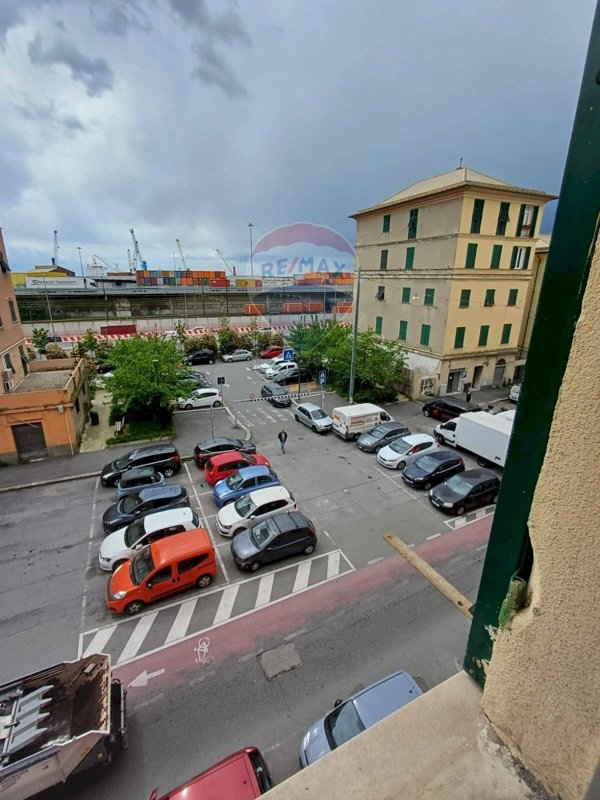 appartamento in vendita a Genova in zona Sampierdarena