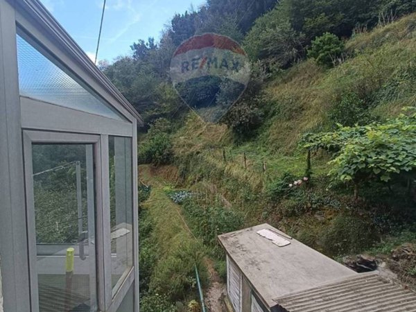 appartamento in vendita a Genova in zona Voltri