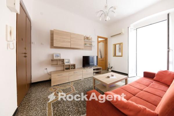 casa indipendente in vendita a Genova in zona Sestri Ponente