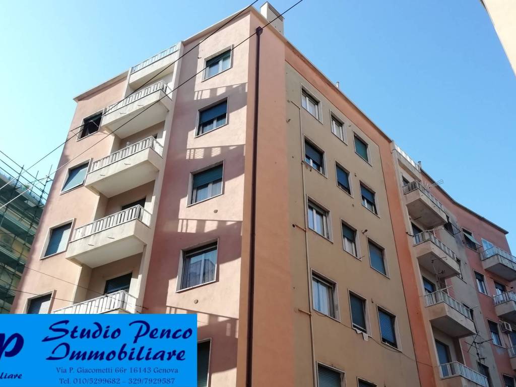 appartamento in vendita a Genova in zona Certosa