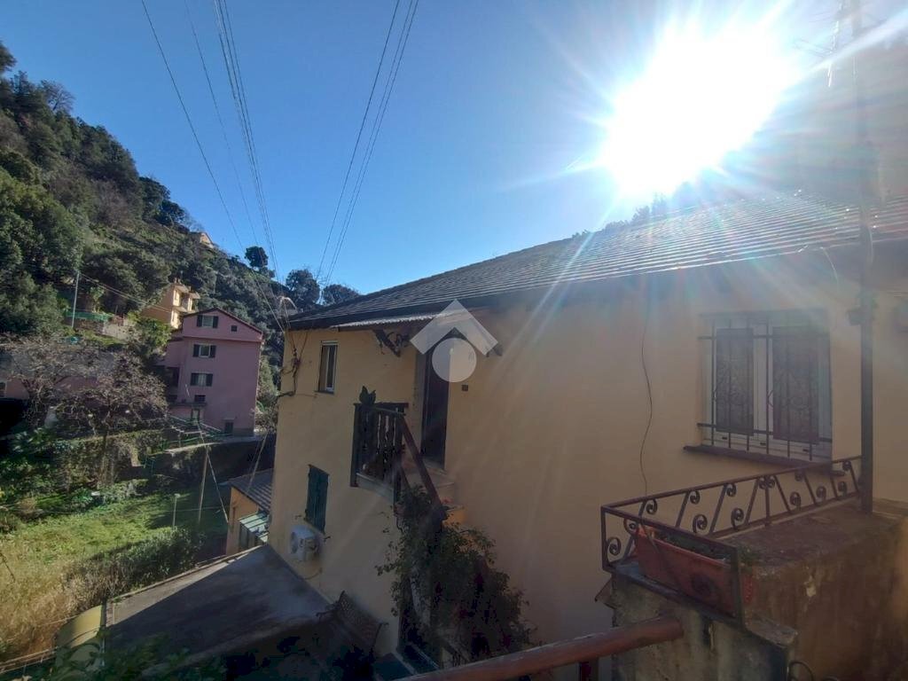 appartamento in vendita a Genova in zona Voltri