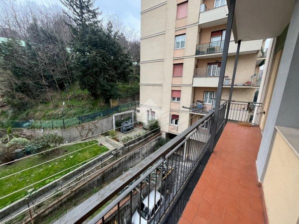 appartamento in vendita a Genova in zona Rivarolo