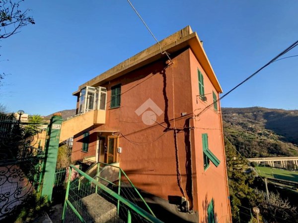 appartamento in vendita a Genova in zona Rivarolo